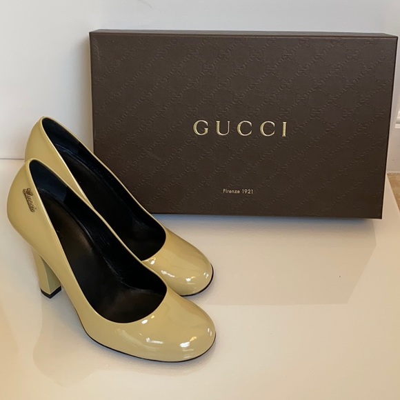 GUCCI Creme Patent Leather Pump - Picture 1 of 16